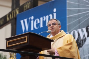 biskup robert chrząszcz